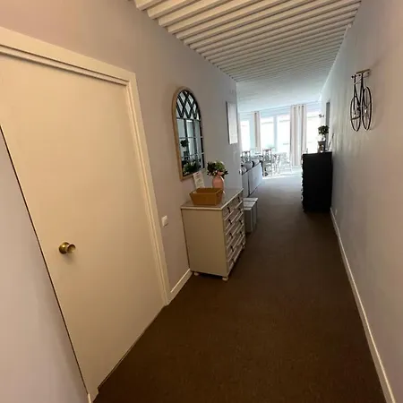 Edificio Europa- Ideal Familias- 135 Metros מלון סיירה נבדה